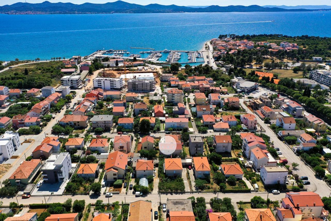 Duffys Apartman Zára Kültér fotó